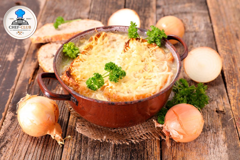 Sopa de cebolla gratinada